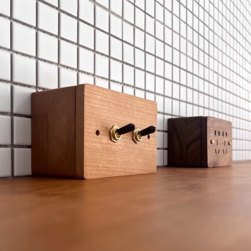 Home Decor Outlet - Aufputzmontierter elektrischer Anschlusskasten aus massivem Holz,